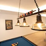 Villa Michaela moderna de súper lujo con piscina y vistas