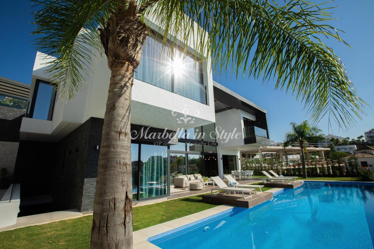 Michaela Moderna De Súper Lujo Con Piscina Y Vistas Villa