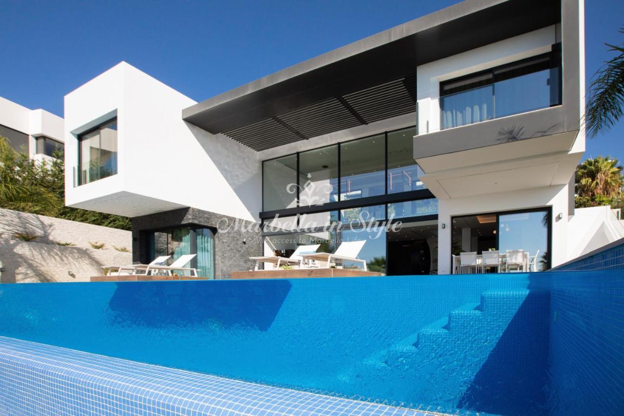 Villa Michaela Moderna De Súper Lujo Con Piscina Y Vistas Estepona